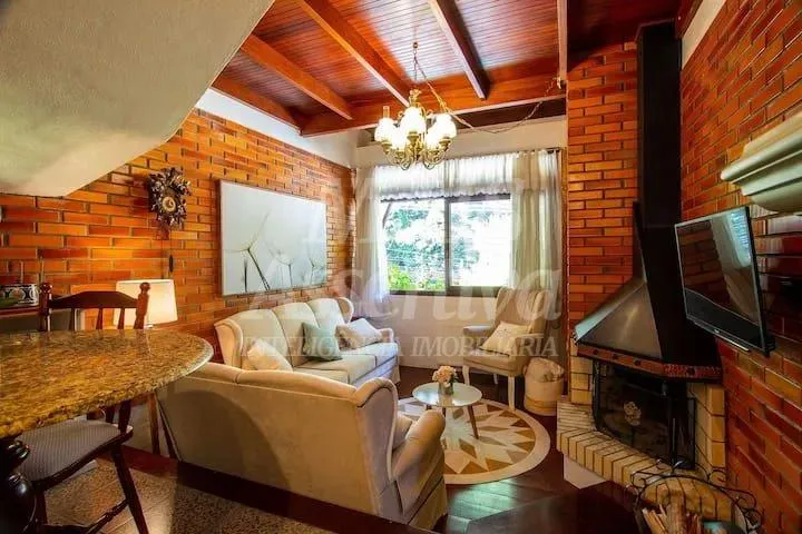 Imagem Excelente Apartamento à venda no bairro Planalto em Gramado/RS - 2 dormitórios
