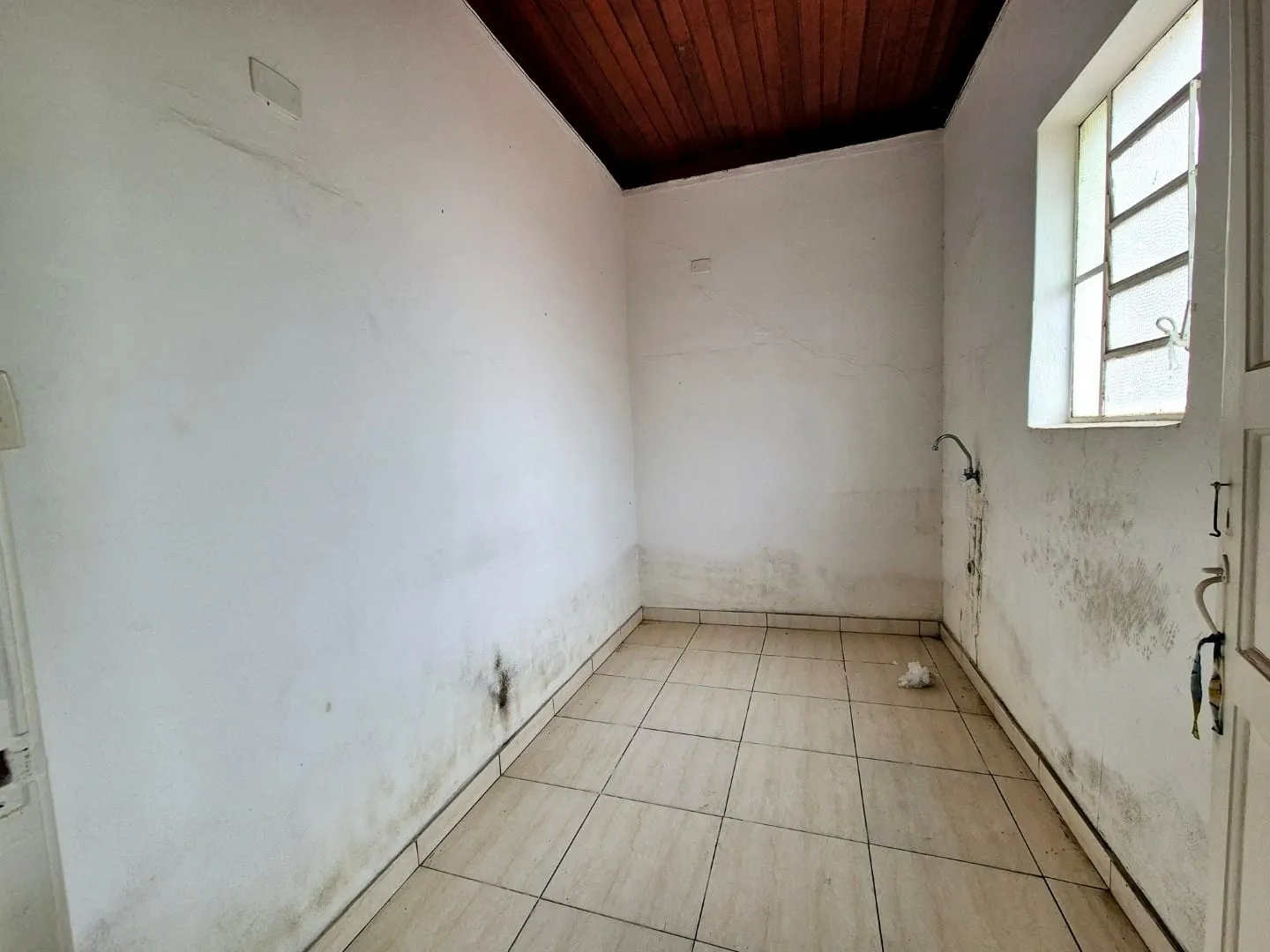 Imagem Imóvel Comercial Exclusivo no Centro de Pindamonhangaba com Estrutura Versátil e Localização Estratégica!