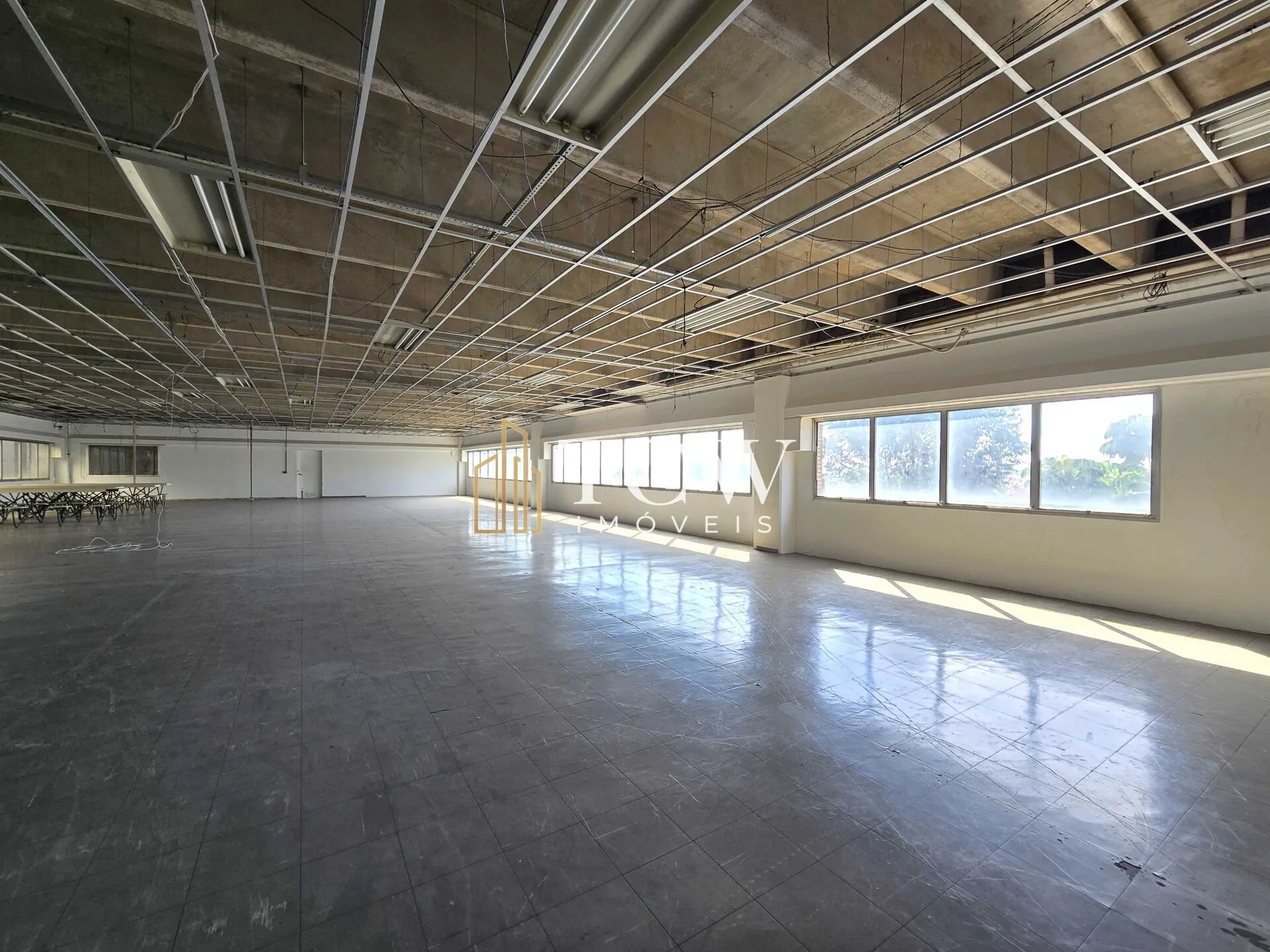 Imagem Galpão Industrial à Venda em Cumbica - Guarulhos/SP | 8.000 m² Construídos | Terreno 20.000 m²