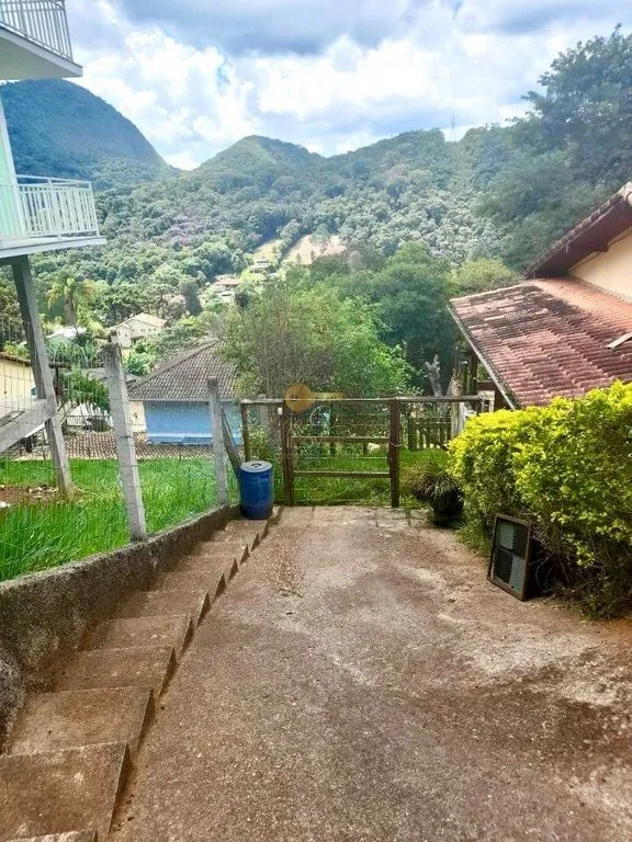 Imagem Casa em Condomínio para Venda em Teresópolis / RJ no bairro Albuquerque
