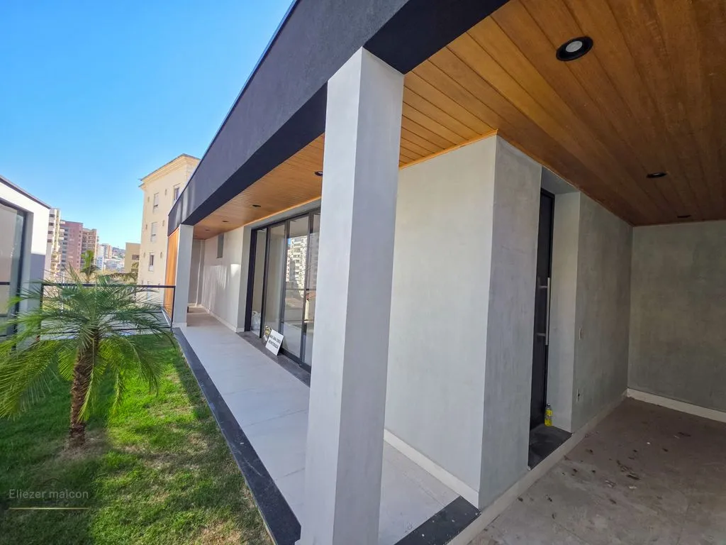 Imagem Casa a venda alto padrão com 3 suítes no bairro Centro em Poços de Caldas