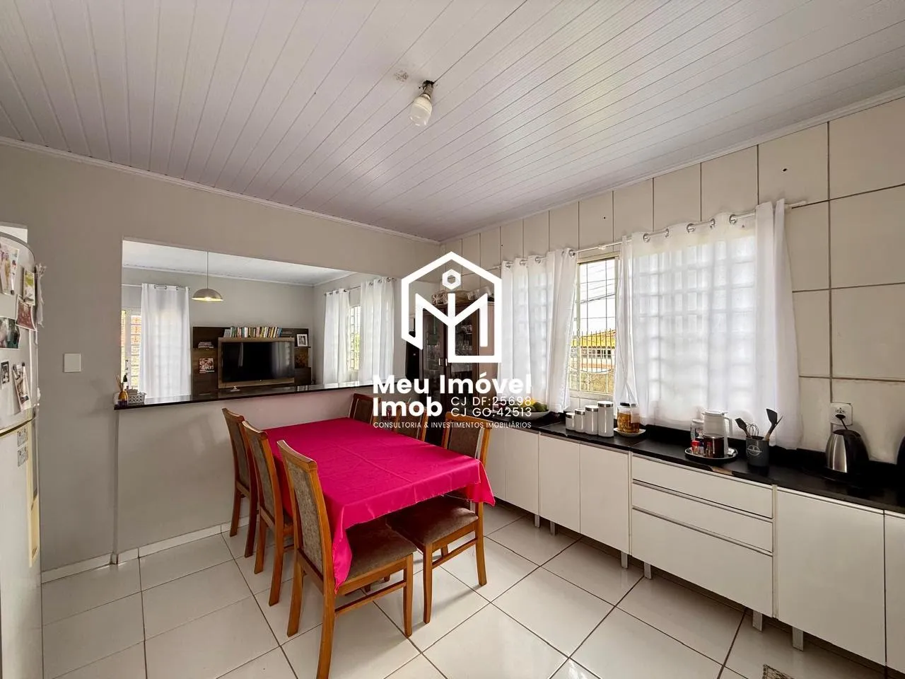 Imagem Casa 2 Quartos 1 Suíte 6 Vagas 95m² Arniqueiras/DF