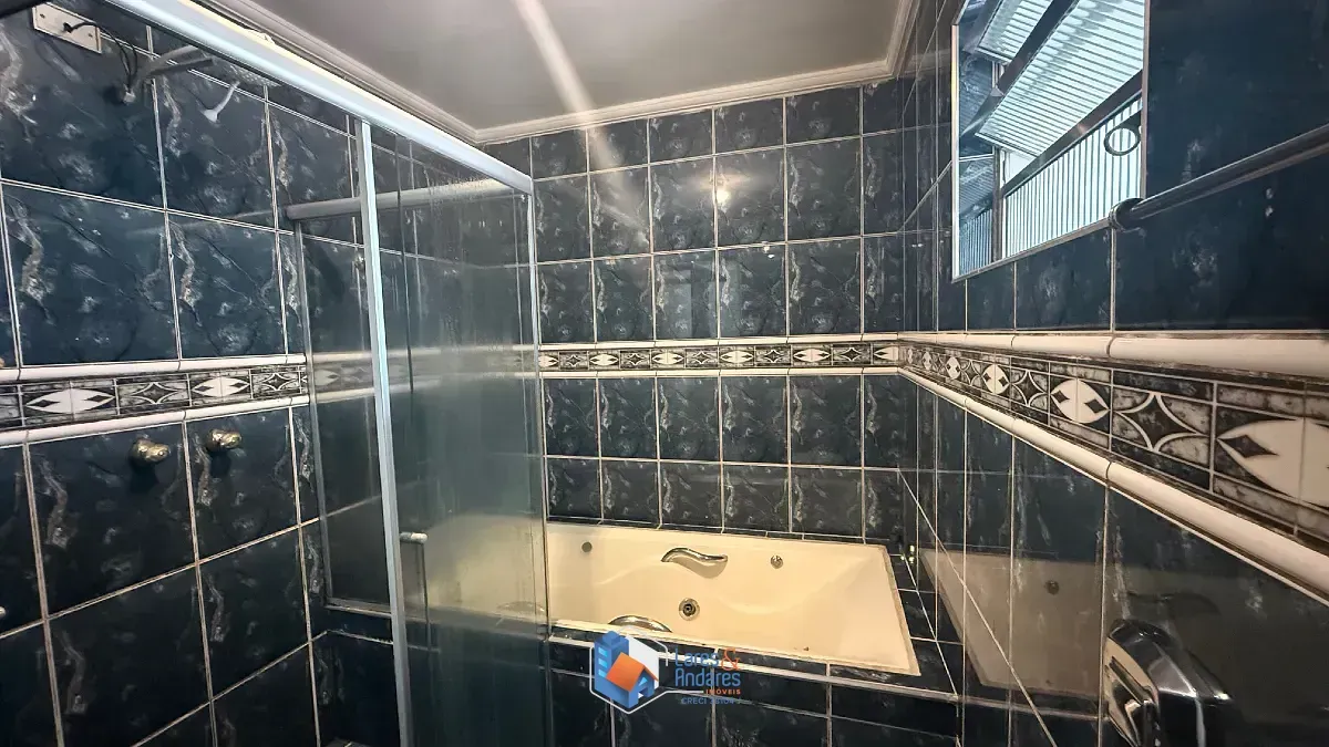 Imagem Casa para venda em Jardim Irapiranga com 5 quartos, sendo 1 suíte, 394m²