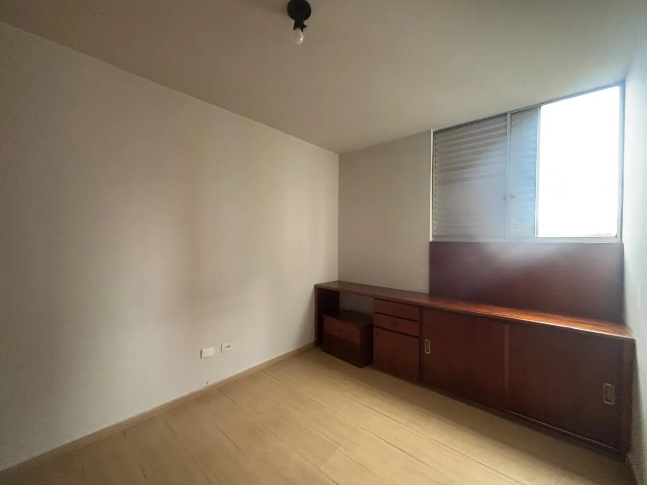 Imagem VENDO LINDO APARTAMENTO NO CONDOMÍNIO TORRES DO SABARÁ!