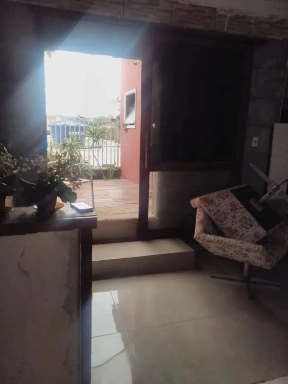 Imagem Casa para locação na Vila Guilherme em Votorantim-SP: 4 quartos, 2 suítes, 2 salas, 3 banheiros, 30 vagas, 300m² de área.