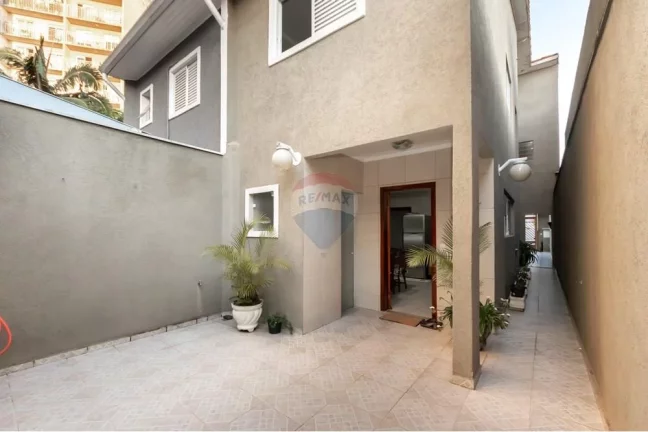 Imagem CASA 181m² COM 4 DORMS 1 SUITE 4 VAGA,1 CLOSET, CHURRASQUEIRA.