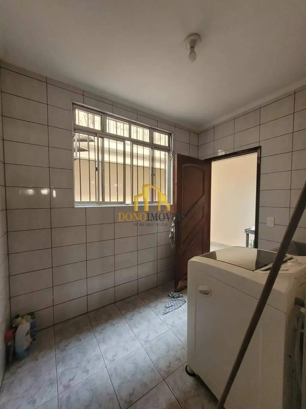 Imagem Sobrado à Venda com 4 dorms, 2 vagas, Bairro Parque Selecta II SBC