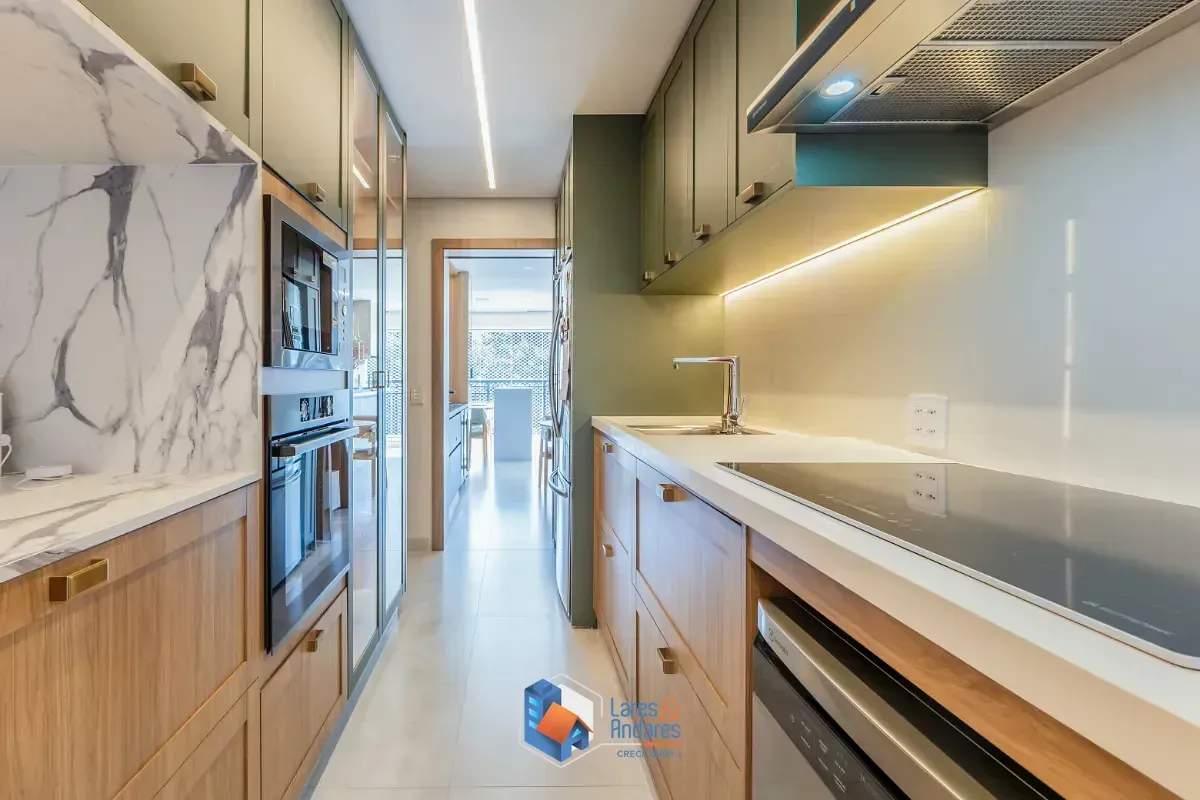 Imagem Apartamento para venda em Moema com 3 quartos, sendo 3 suítes, 170m²