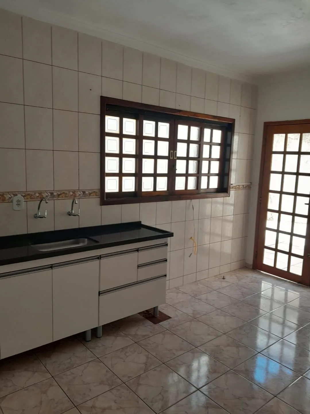 Imagem Casa à venda, Residencial e Comercial Vila Verde, Pindamonhangaba, SP