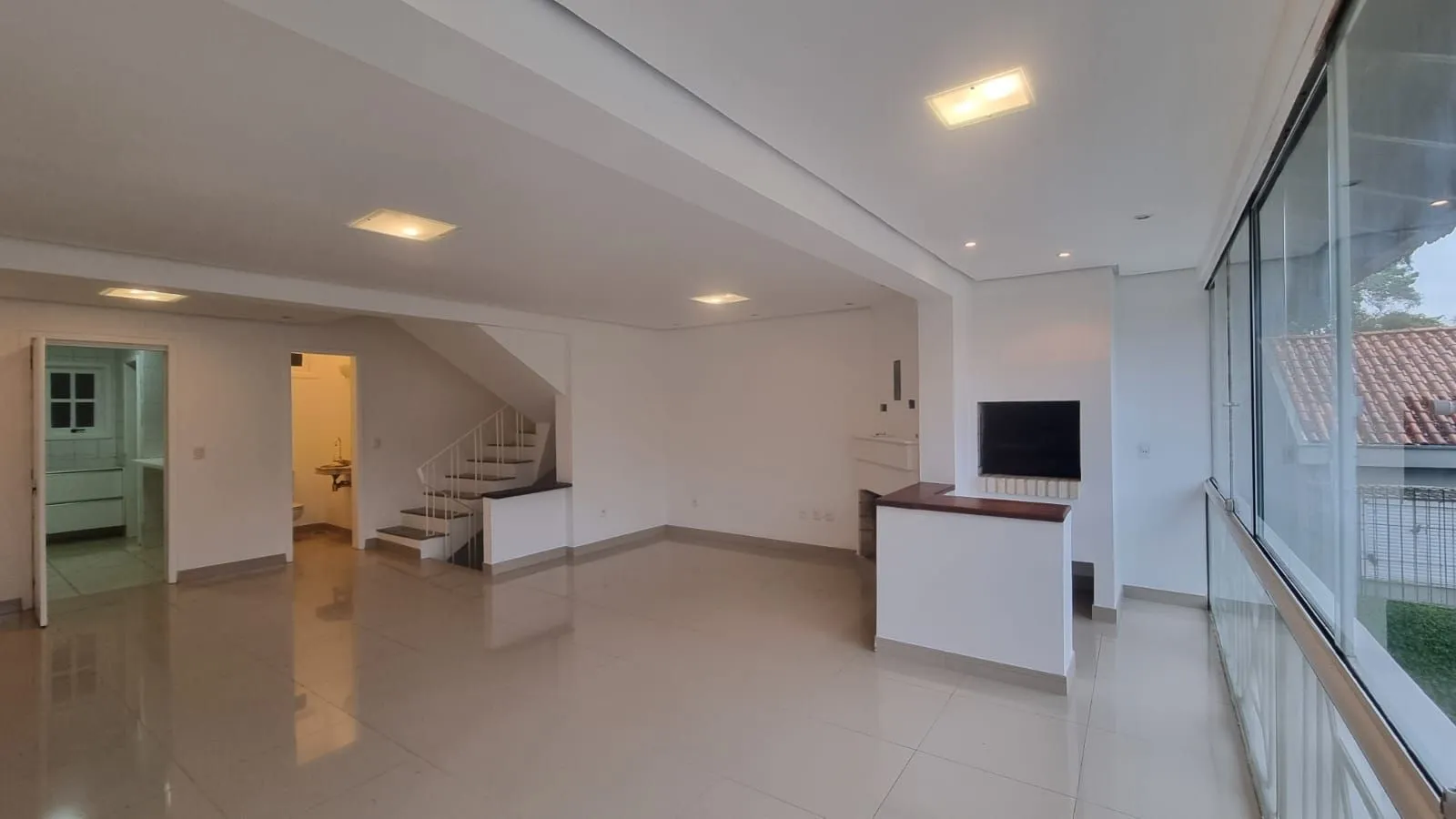 Imagem Casa Reformada de 197mq no Condomínio Villa Dei Fiori - Bairro Tristeza a venda na Zona Sul de Porto Alegre.