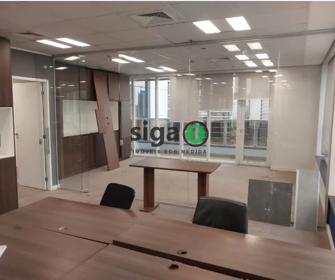 Foto do imóvel CONJUNTO COMERCIAL 303M² PARA VENDA E LOCAÇÃO MOBILIADO AV ROQUE PETRONI BROOKLIN