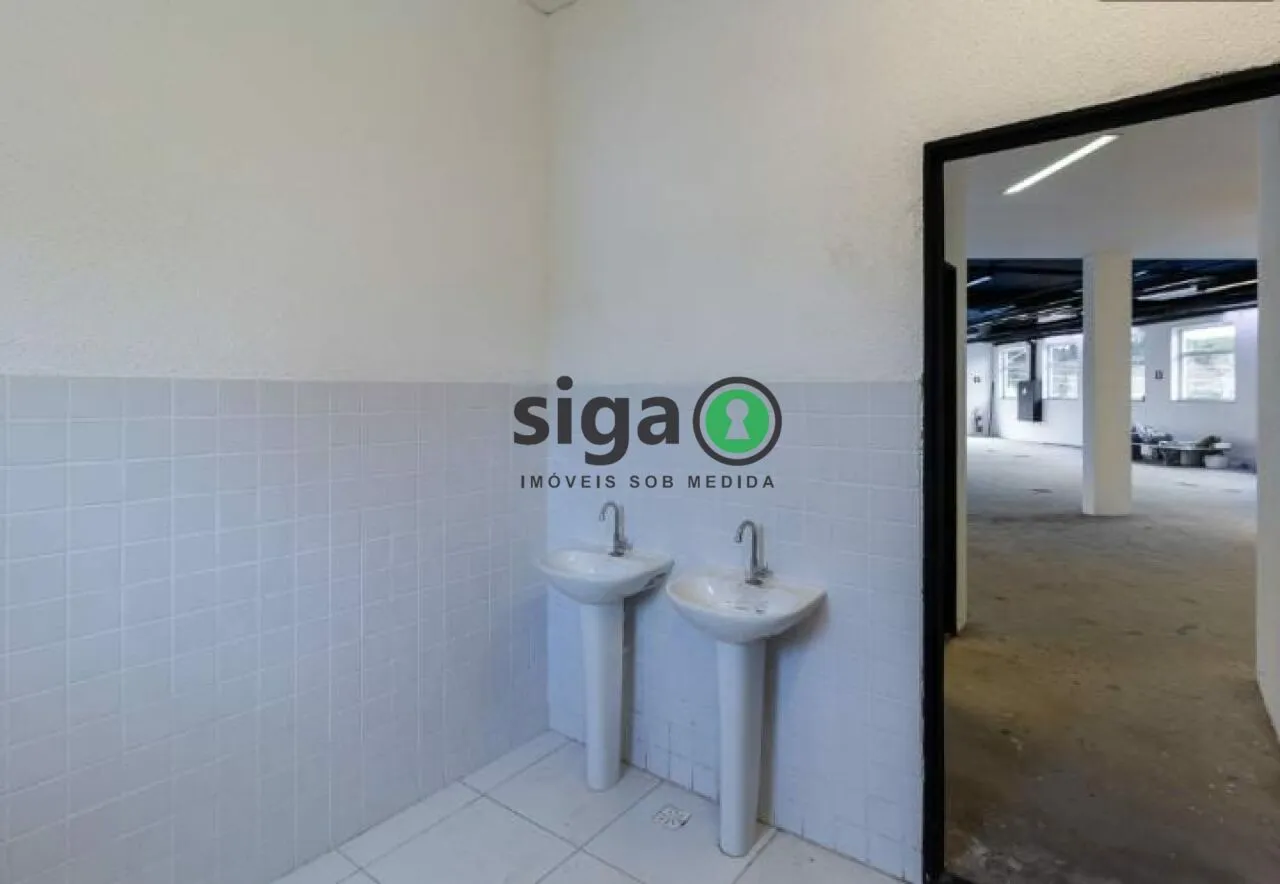 Imagem Sala/Salão Comercial no Piso Superior Área total: 724,32 m²