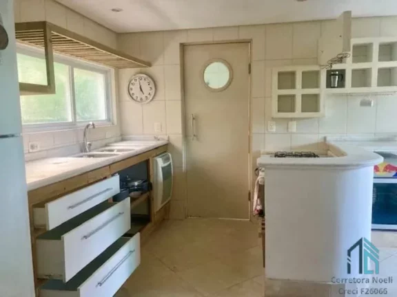 Imagem Casa Contemporânea 03 quartos c/suítes, amplo terraço, Lagoa da Conceição em Florianópolis SC