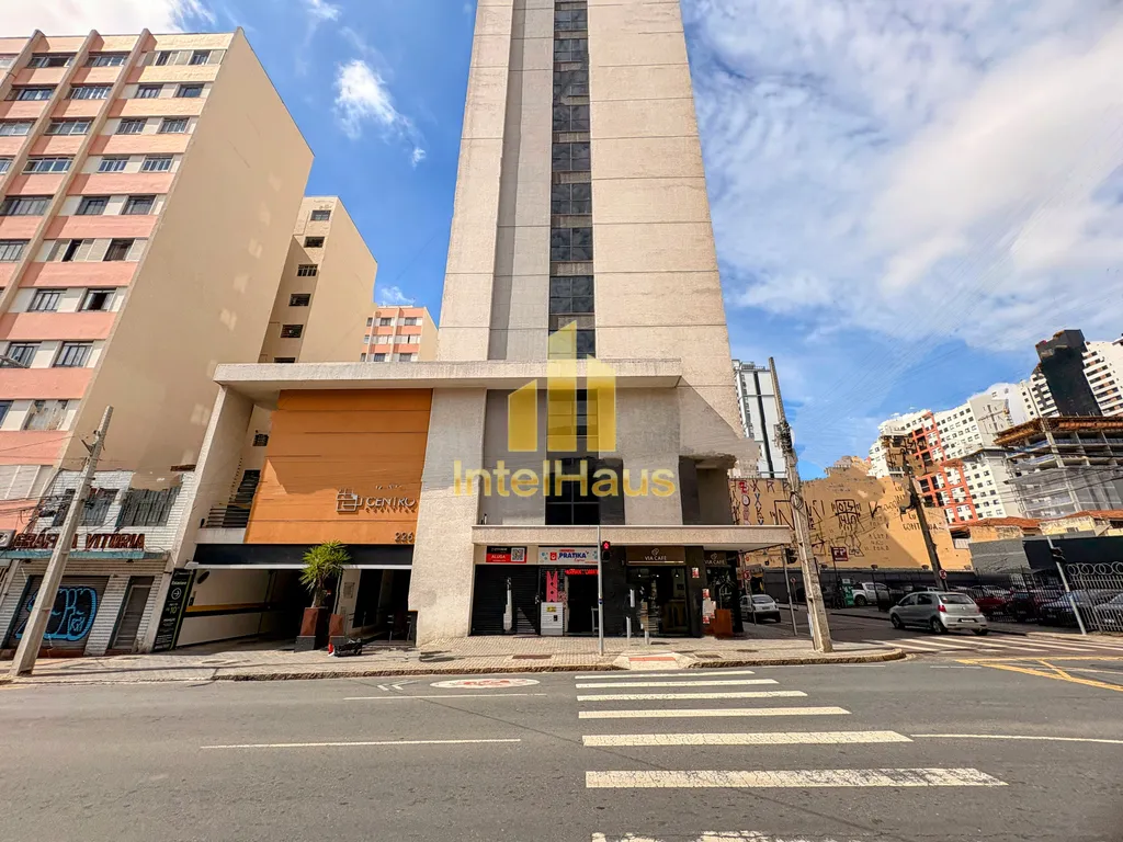 Imagem Excelente oportunidade para quem busca uma sala comercial em localização estratégica no Centro de...