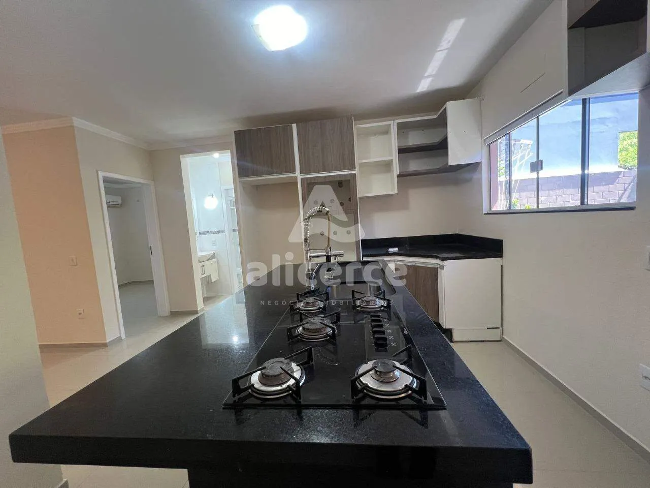 Imagem Casa à venda com 3 quartos 1 suíte, 210m² em Potecas São José