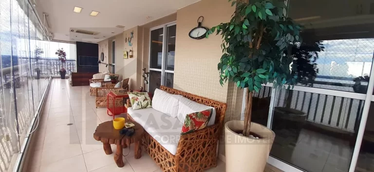 Imagem CASAL IMÓVEIS VENDE ED HORIZONTE II 250 M² 3 SUÍTES - MASTER BANHEIRO DULPO + 4 VGS ANDAR ALTO Fino acabamento e móveis de grife, tudo muito novo