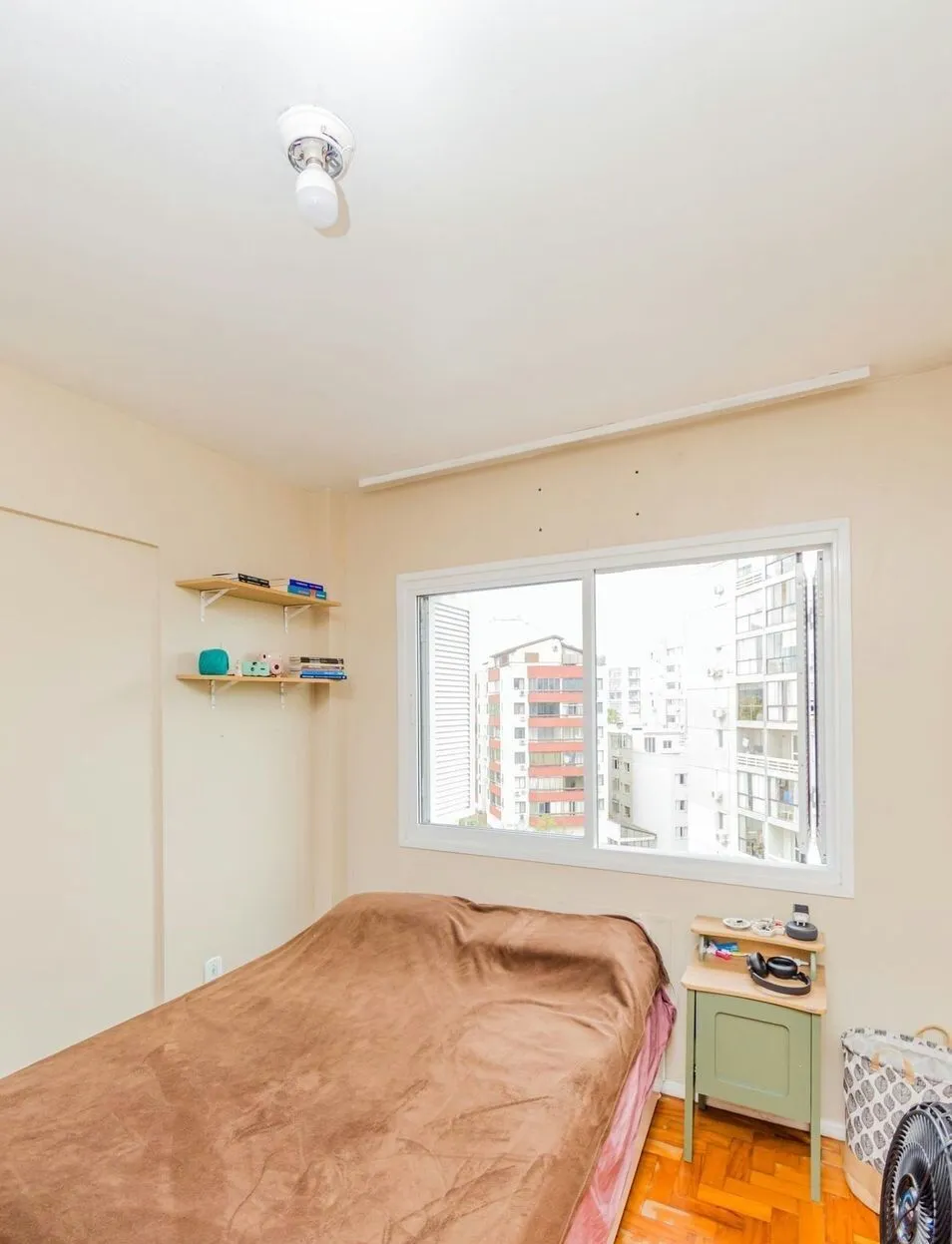 Imagem Vende-se apartamento com 2 quartos, 78m² e 1 vaga - Bom Fim
