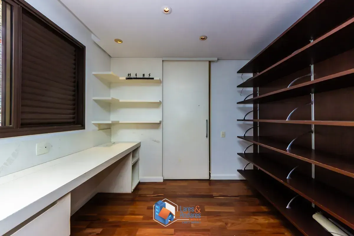 Imagem Duplex para venda em Indianópolis com 3 quartos, sendo 3 suítes, 198m²