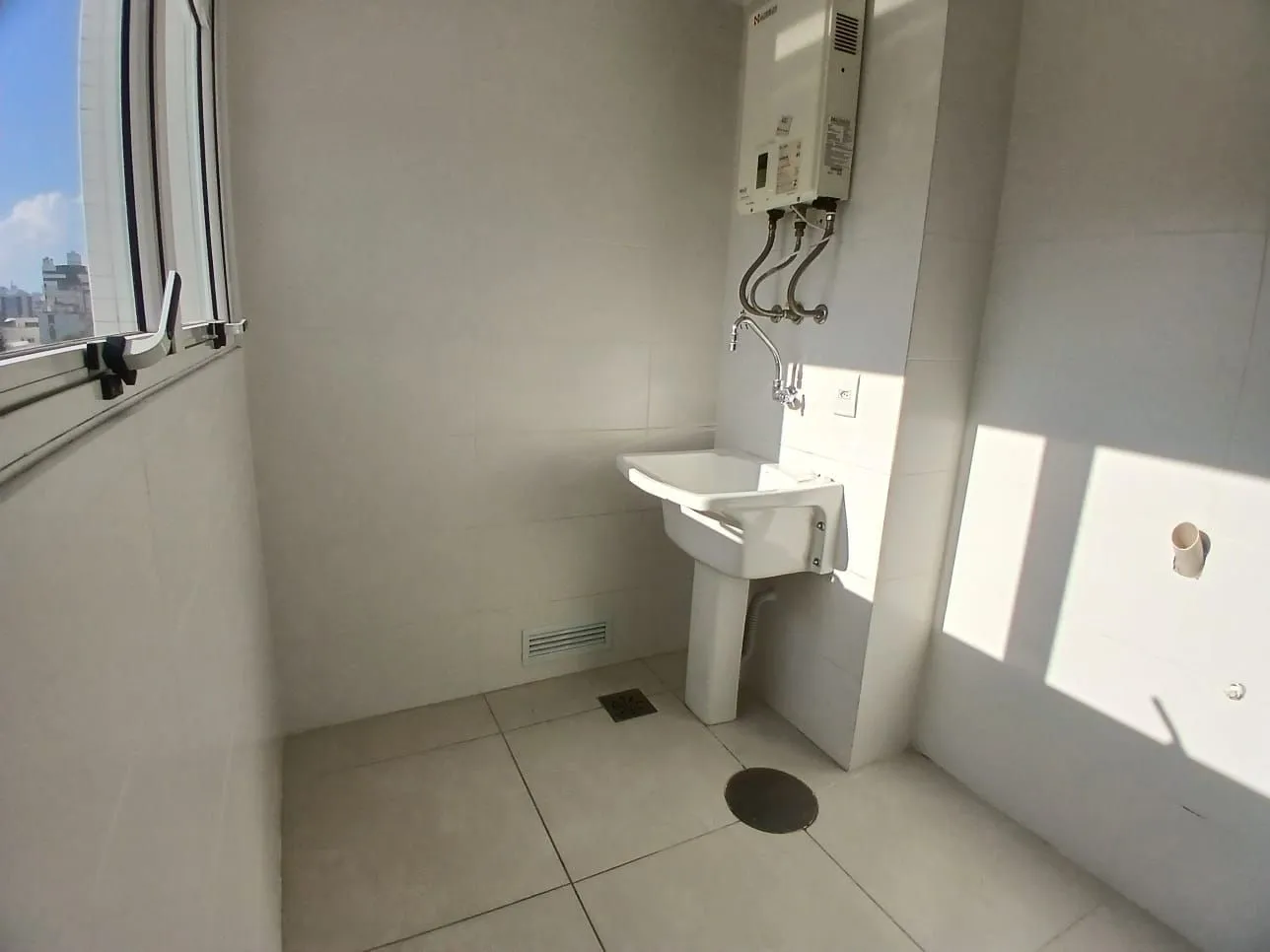 Imagem Apartamento com 3 dormitorios e suite no Menino Deus, Porto Alegre/RS