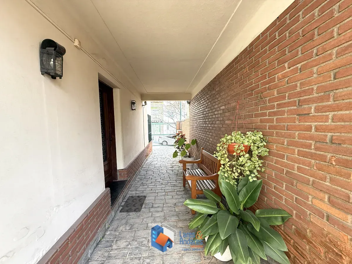 Imagem Sobrado para venda em Perdizes com 9 quartos, 213m²