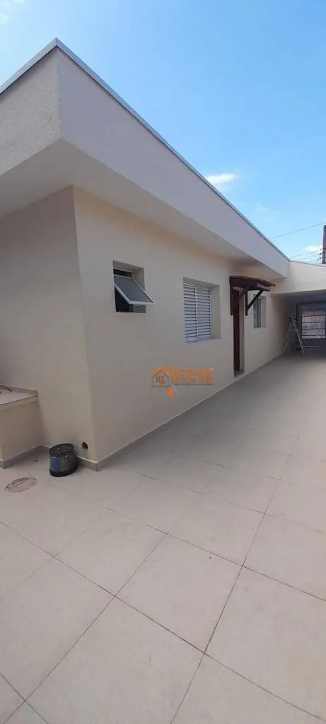 Imagem Casa com 3 dormitórios à venda, 250 m² por R$ 827.000,00 - Vila Maranduba - Guarulhos/SP