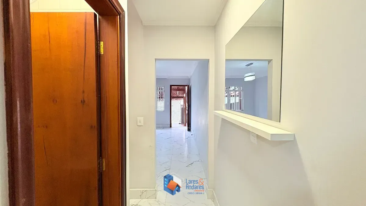 Imagem Sobrado para venda em Jardim Regina com 3 quartos, sendo 1 suíte, 101m²