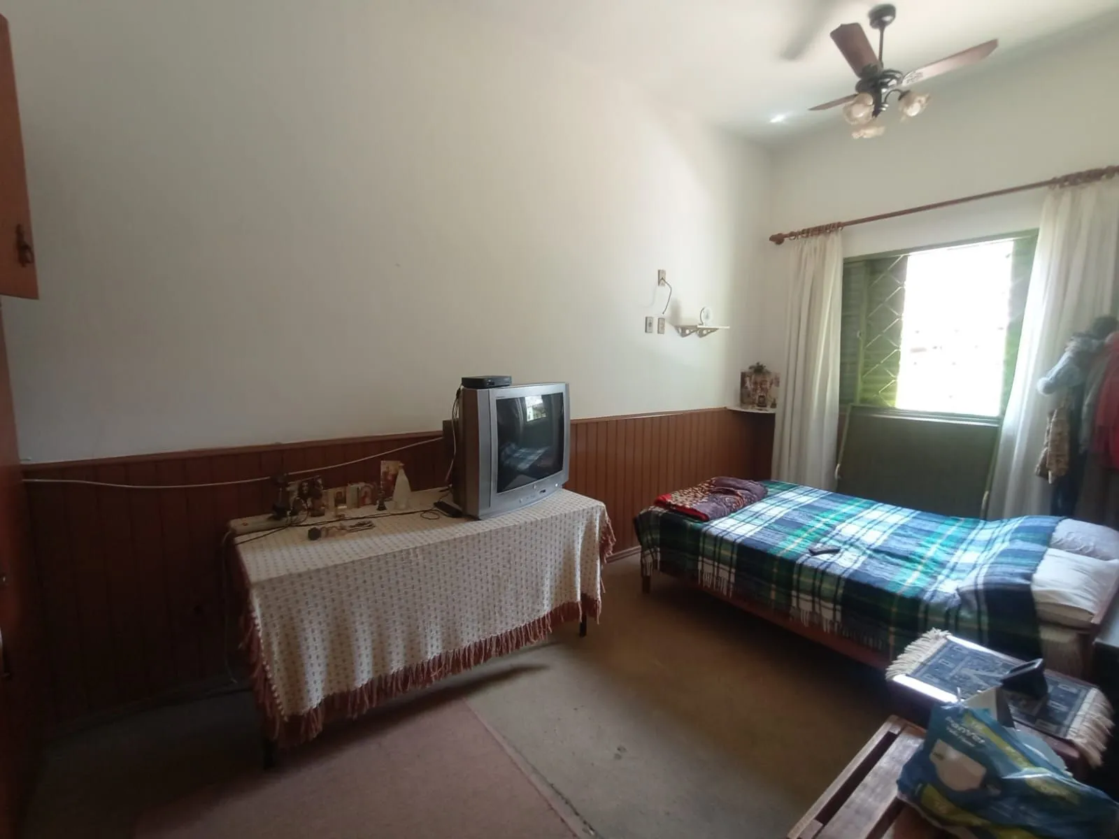 Imagem Casa 3 dormitórios no bairro Menino Deus em Porto Alegre para Alugar