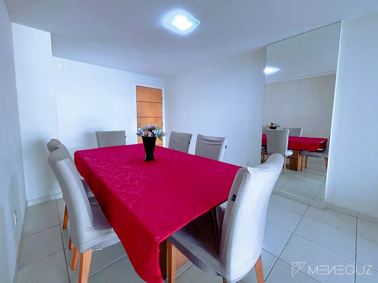 Imagem Apartamento 3 Quartos para venda a uma quadra do mar na praia do morro