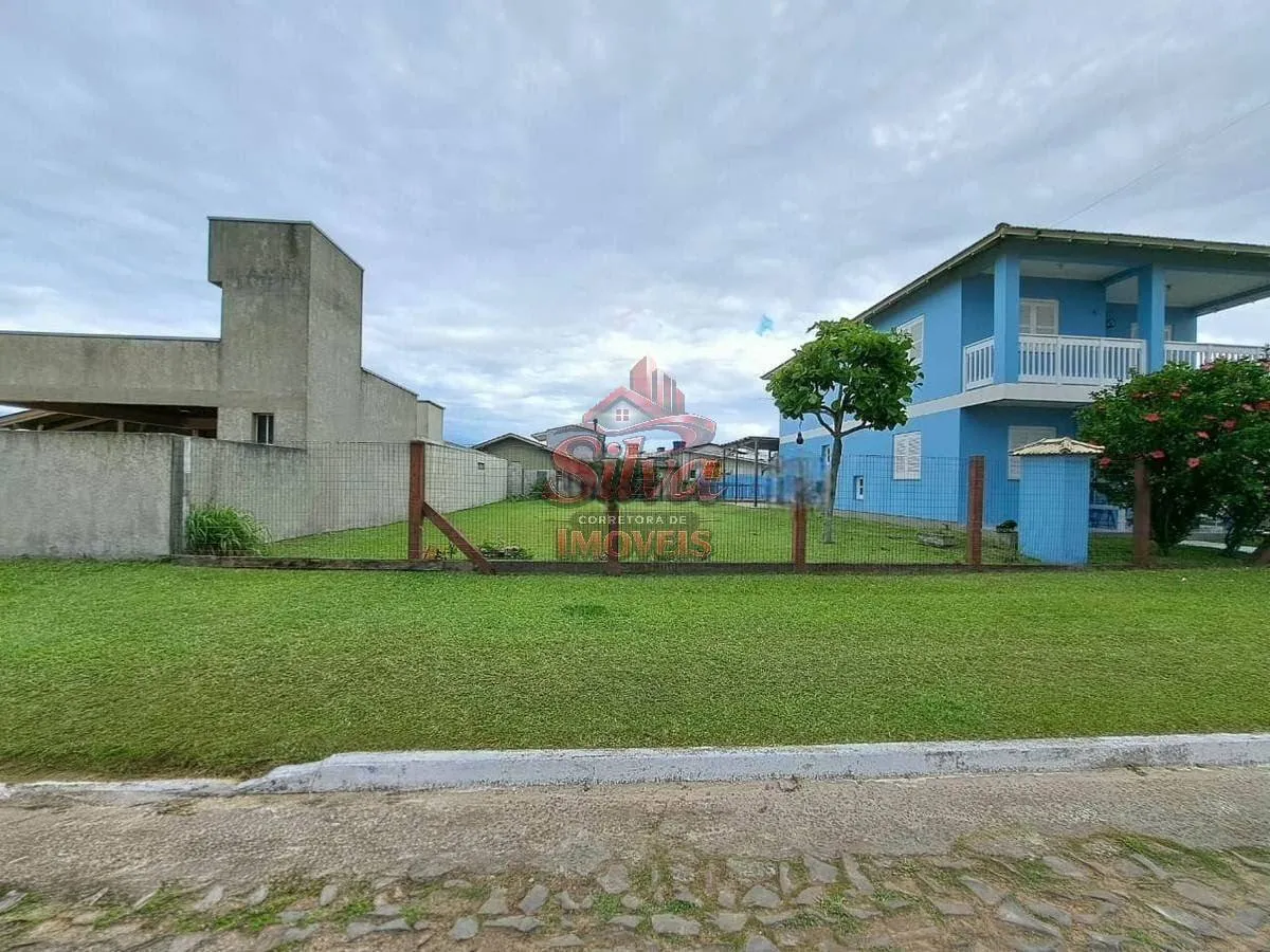 T41 | Terreno 300m² à venda a 220m do mar em Imbé