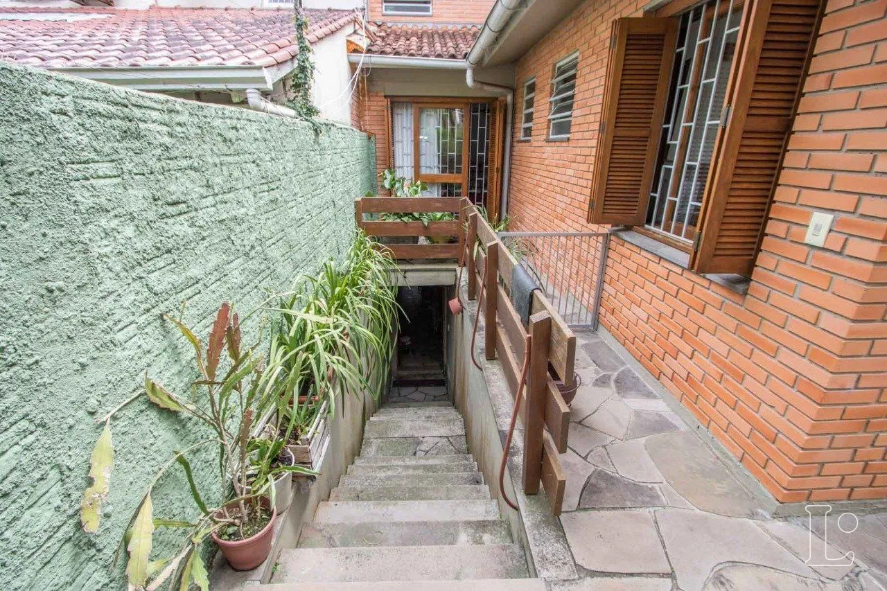 Imagem Casa para Venda - 416.89m², 4 dormitórios, sendo 1 suites, 5 vagas - Tristeza