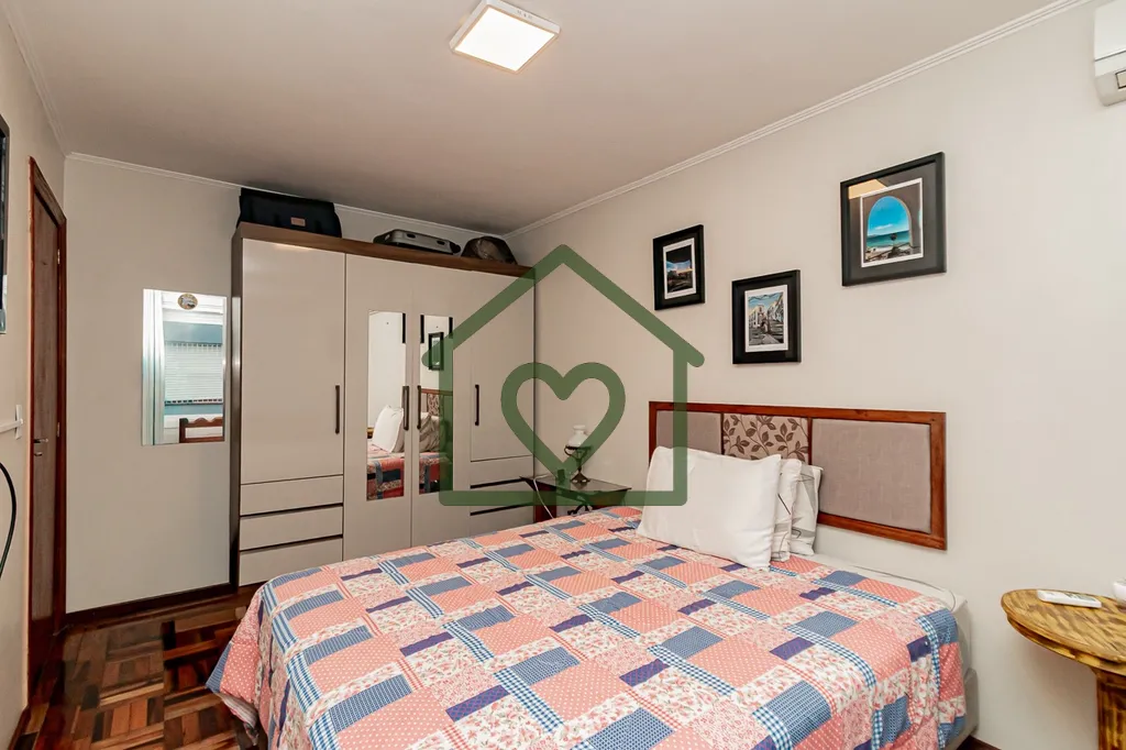 Imagem Heras vende excelente apartamento: 
 
- 3 dormitórios 
- Cozinha com copa 
- Área de serviço inde...