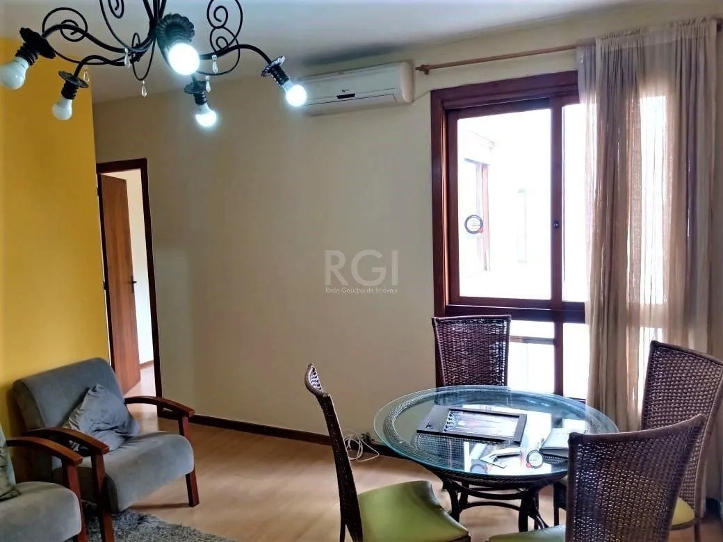 Imagem Apartamento para Venda - 53m², 2 dormitórios, 1 vaga - Petrópolis