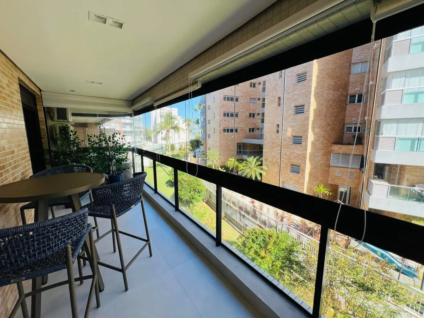 Imagem Apartamento para Venda em Bertioga, Riviera, 3 dormitórios, 2 suítes, 2 banheiros, 2 vagas