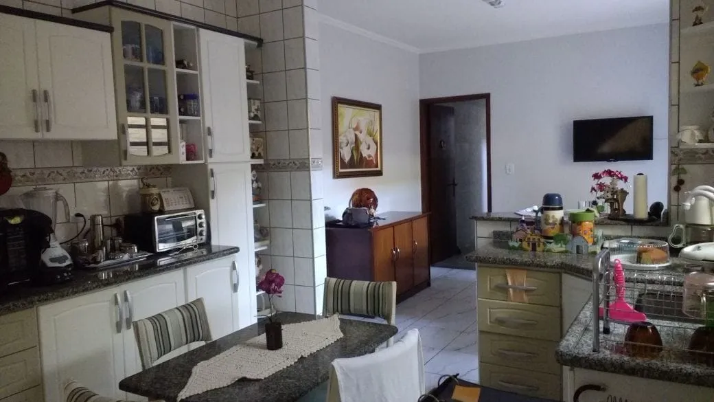 Imagem Casa à venda 3 Quartos, 1 Suite, 2 Vagas, 179.2M², São Benedito, Pindamonhangaba - SP