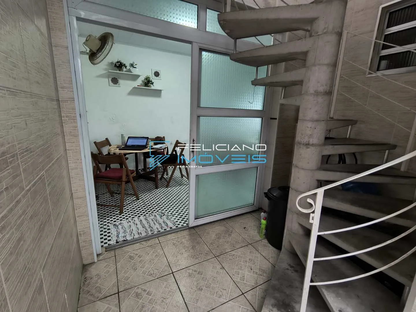 Imagem Casa com 2 quartos, Guilhermina, Praia Grande - R$ 549 mil, Cod: 5935