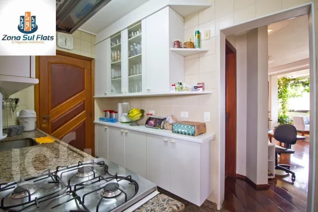 Imagem Apartamento à Venda Em Moema Com 3 Dormitórios Sendo 1 Suíte e 2 Vagas