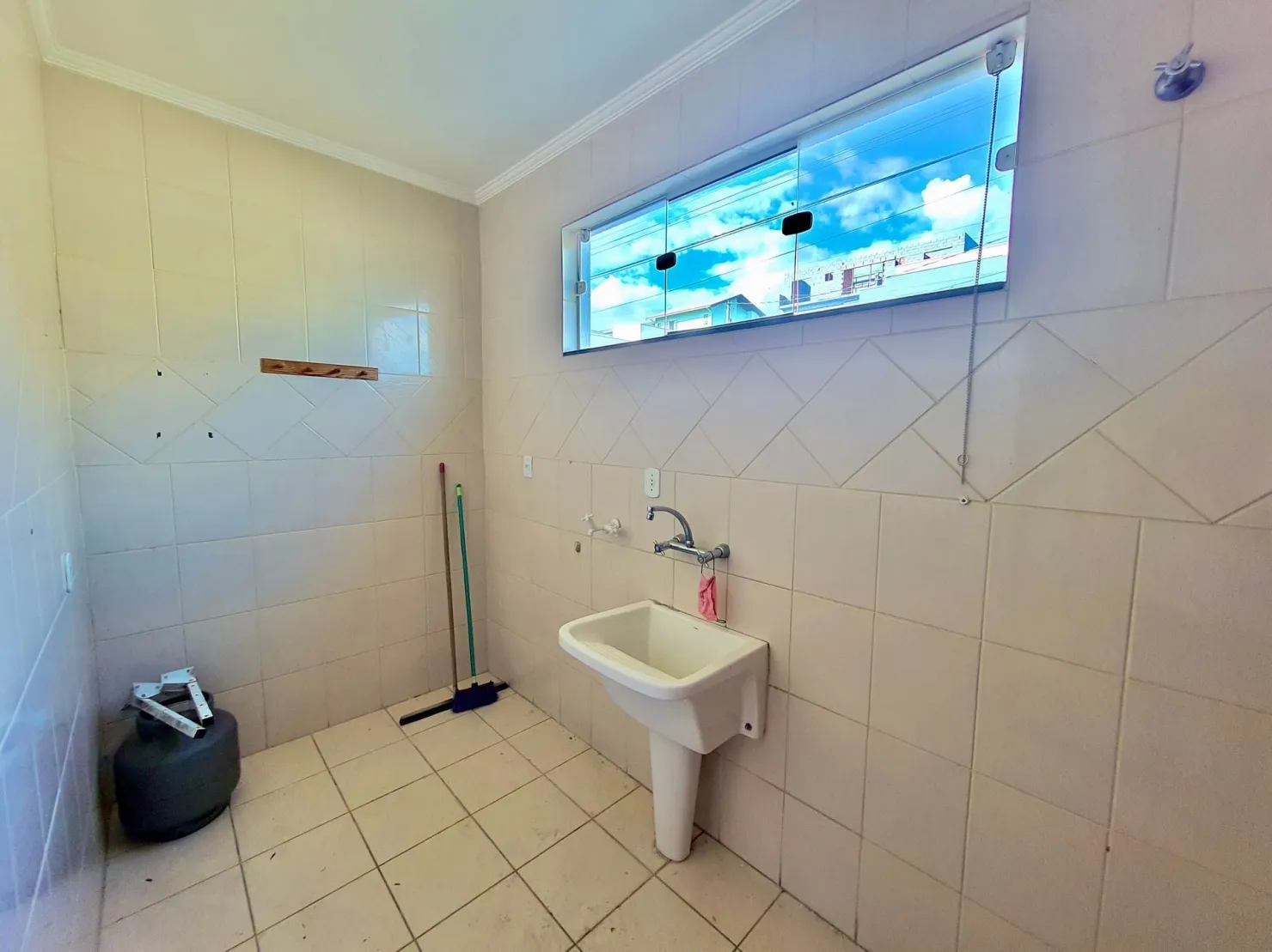 Imagem Casa à venda 3 Quartos, 1 Suite, 4 Vagas, 250M², Jardim Independência, Taubaté - SP | Residencial Recanto Verde