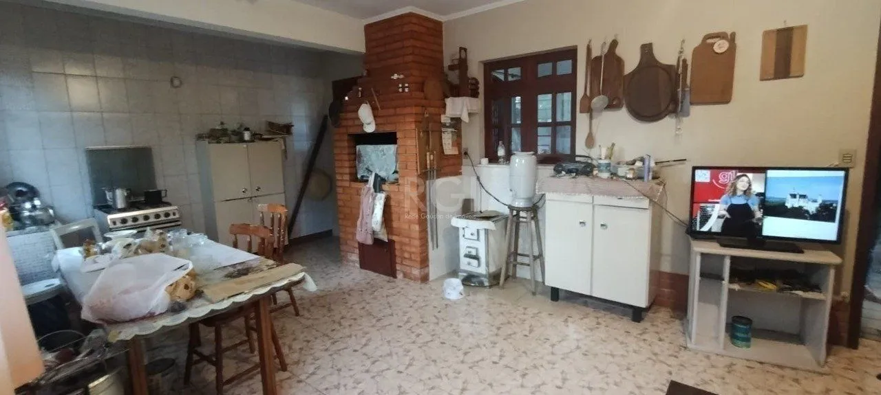Imagem Casa de 4 dormitórios no bairro Parque Santa Fé