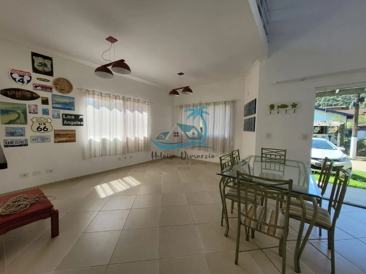 Imagem Belíssima casa com 3 dormitórios a venda em condomínio fechado em Ubatuba.