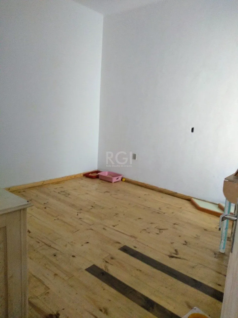 Imagem Casa para Venda - 400m², 3 dormitórios, sendo 2 suites, 2 vagas - Floresta