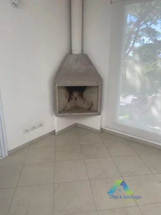 Imagem Sobrado com 4 Quartos e 7 banheiros para locação ao lado do Metrô Eucapiltos e Shopping Ibirapuera - Moema/SP!