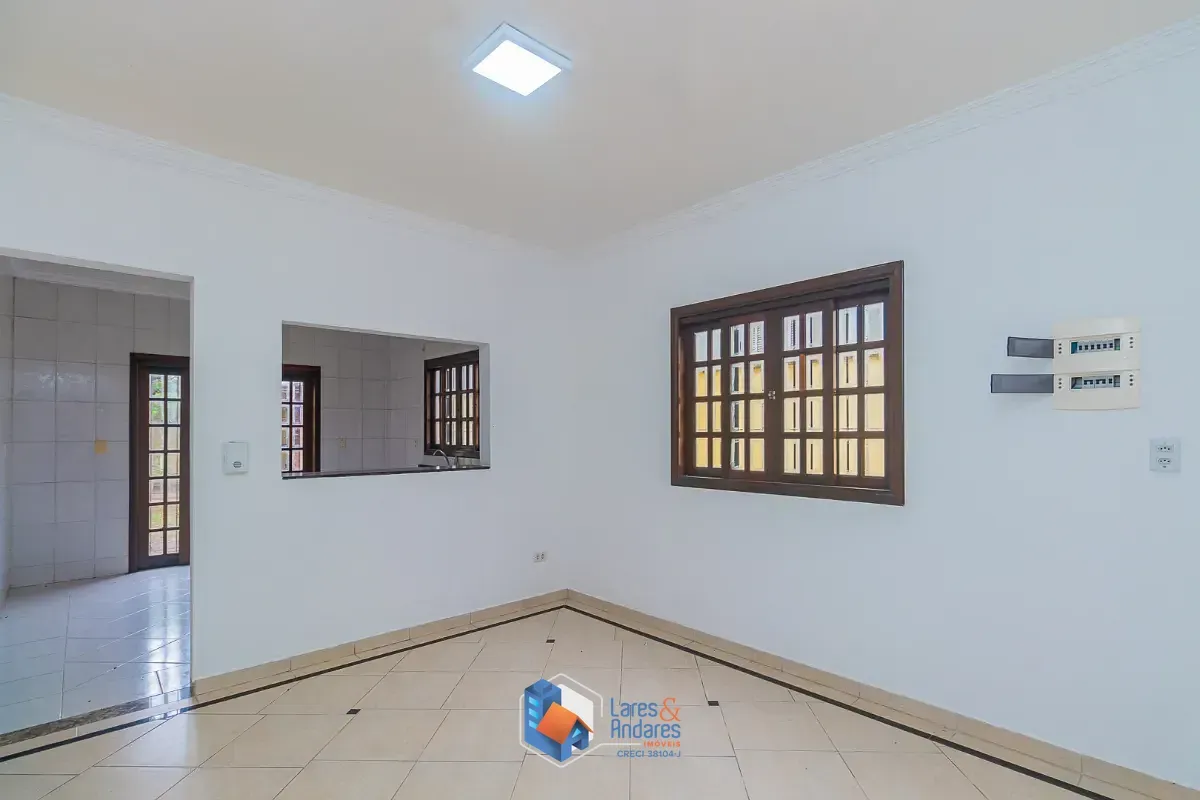 Imagem Sobrado para venda em Jardim Santa Cruz (Campo Grande) com 4 quartos, sendo 1 suíte, 151m²