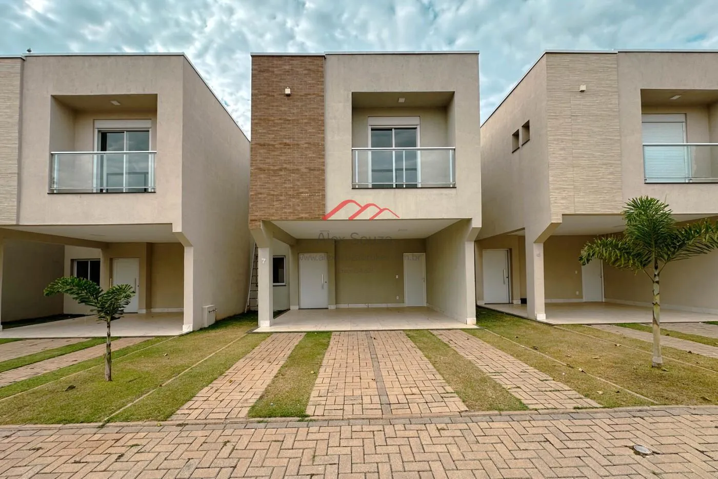 Imagem Sobrado em Condomínio para Venda em Paulínia, Nova Veneza, 3 dormitórios, 3 suítes, 4 banheiros, 2 vagas