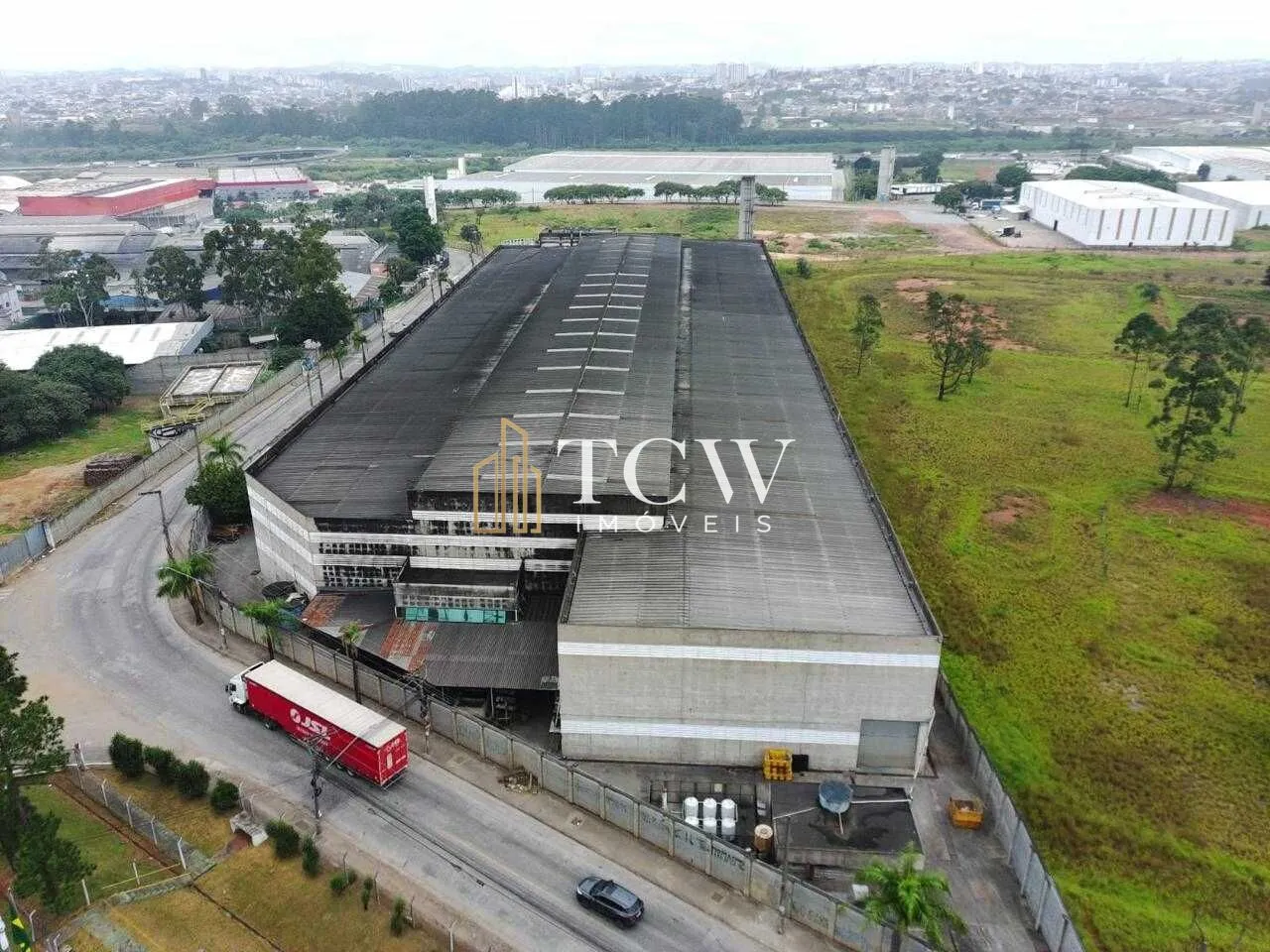 Imagem Galpão Industrial e Logístico para Locação em Guarulhos/SP | 13.000 m² | ZAE-2 | 7 Docas