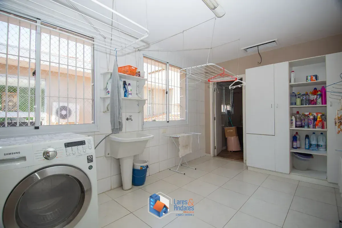 Imagem Casa para venda em Cidade Monções com 4 quartos, sendo 1 suíte, 337m²