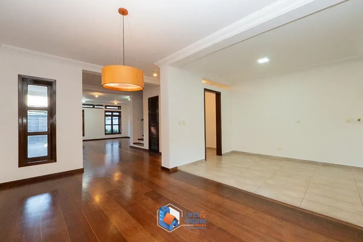 Imagem Casa de vila para venda em Indianópolis com 3 quartos, sendo 1 suíte, 239m²