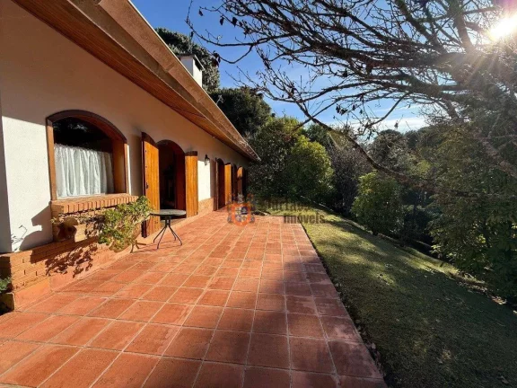 Imagem Casa com 4 dormitórios à venda, 267 m² por R$ 1.500.000,00 - Jd do Embaixador - Campos do Jordão/SP