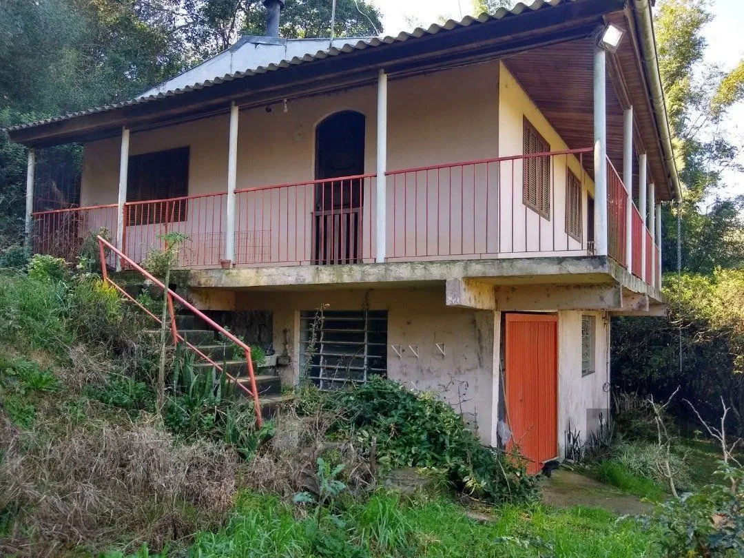 Imagem Terreno em Cascata