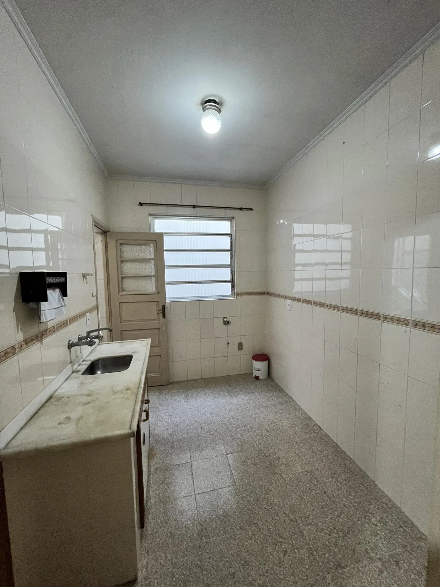 Imagem Apartamento de 2 quartos, lareira e dependência de empregada no bairro Floresta
