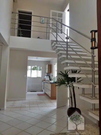 Imagem Casa na quadra da praia de Canasvieiras